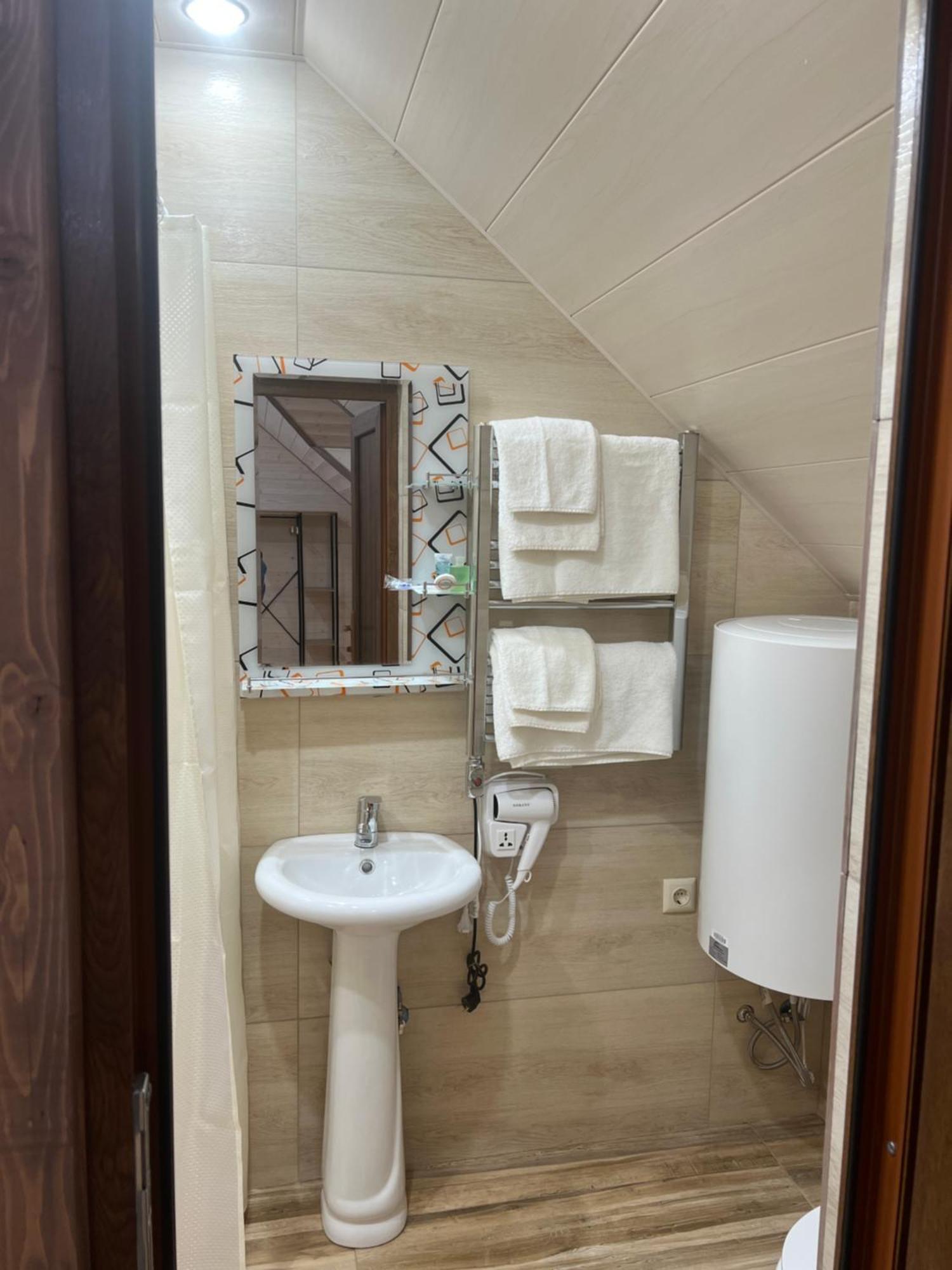 فندق Maru House ديليجان المظهر الخارجي الصورة